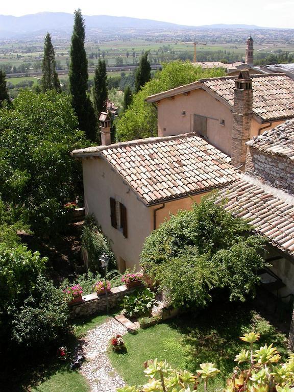 Agriturismo I Mandorli Треві Екстер'єр фото