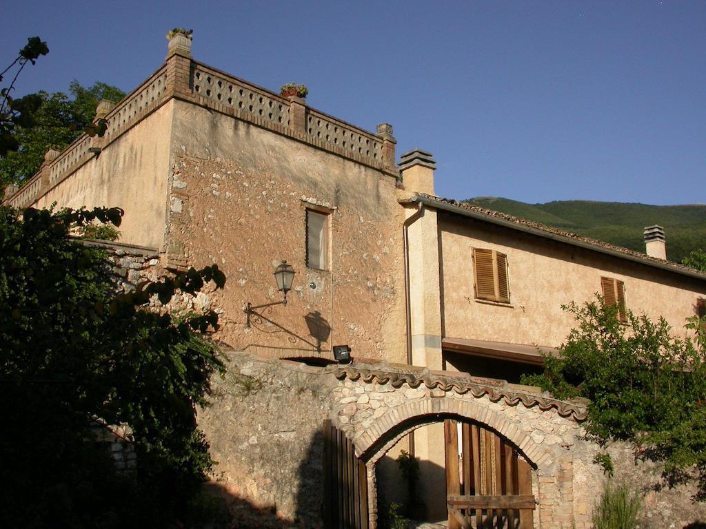Agriturismo I Mandorli Треві Екстер'єр фото